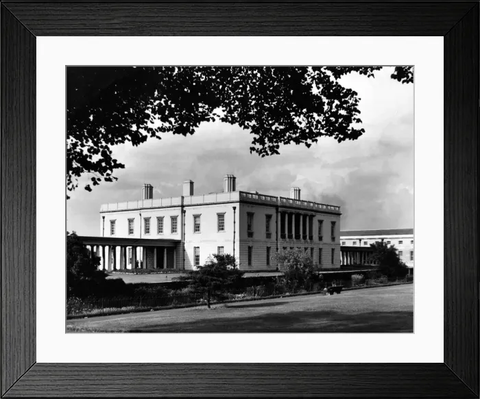 Framed Print : A view of the Queens House Greenwich. Built by Inigo Jones for Anne of Denmark Framed Print : A view of the Queens House Greenwich. Built by Inigo Jones for Anne of Denmark