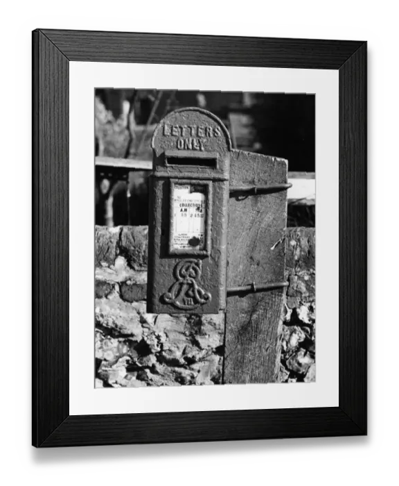 Framed Print : An old English country post box, at Wheelers End, Buckinghamshire, England Framed Print : An old English country post box, at Wheelers End, Buckinghamshire, England