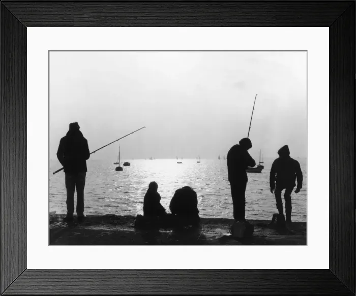 Framed Print : Sea angling at Leigh-on-Sea, Essex, England. Date: 1960s Framed Print : Sea angling at Leigh-on-Sea, Essex, England. Date: 1960s