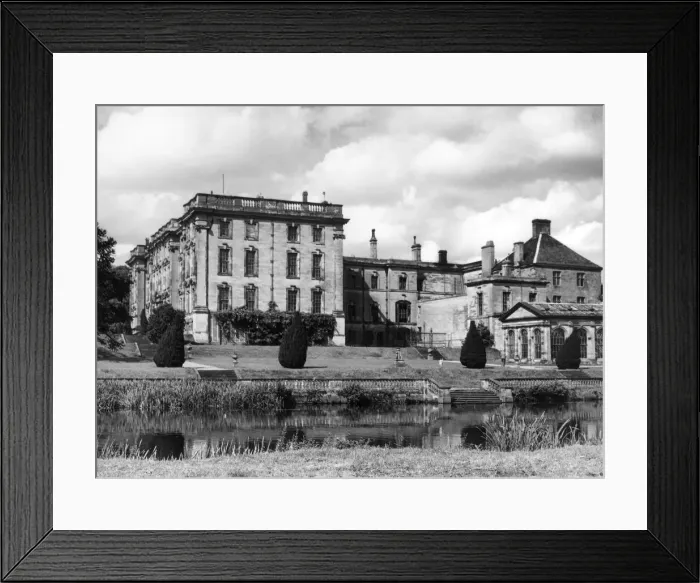 Framed Print : Stoneleigh Abbey is the largest house in Warwickshire, England Framed Print : Stoneleigh Abbey is the largest house in Warwickshire, England