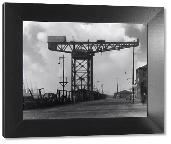 Finnieston Cantilever Crane, Stobcross Quay, Glasgow, Scotland. Date: 1950s