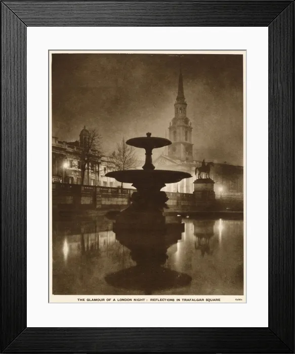Framed Print : Silhouette of Trafalgar Square, London, on a wet winter night. Date: 1935 Framed Print : Silhouette of Trafalgar Square, London, on a wet winter night. Date: 1935