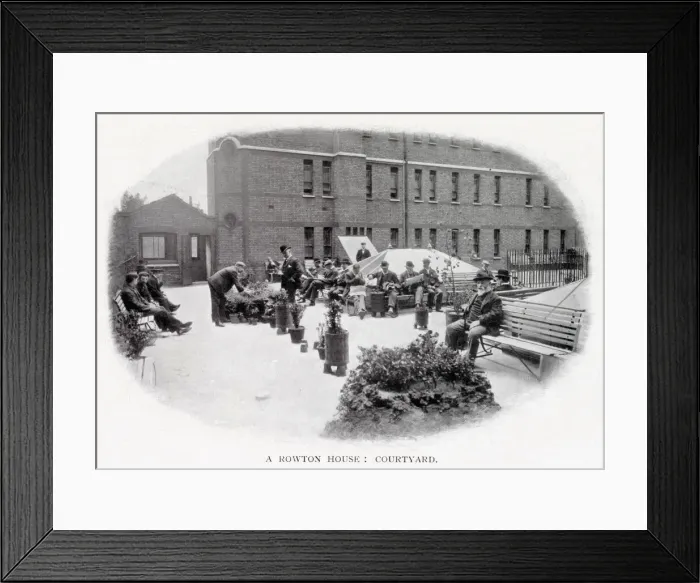 Framed Print : In Hammersmith Road, West London situated the fourth of the series of Rowton Houses Framed Print : In Hammersmith Road, West London situated the fourth of the series of Rowton Houses
