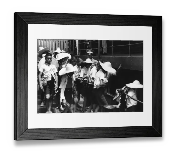 Framed Print : Children of the Chinese city of Hankou, Wuhan, are evacuated by boat on the Yangtze River Framed Print : Children of the Chinese city of Hankou, Wuhan, are evacuated by boat on the Yangtze River