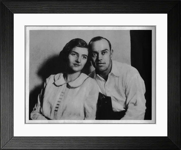 Framed Print : A portrait of Maurice Mouvet and Barbara Bennett, July 1925 Date: 1925 Framed Print : A portrait of Maurice Mouvet and Barbara Bennett, July 1925 Date: 1925