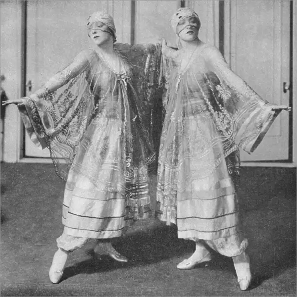 The Dolly Sisters in His Bridal Night, 1916, New York Date: 1916