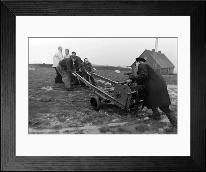 Framed Print : Beachy Head, near Eastbourne, Sussex, the site of many deaths and rescues Framed Print : Beachy Head, near Eastbourne, Sussex, the site of many deaths and rescues