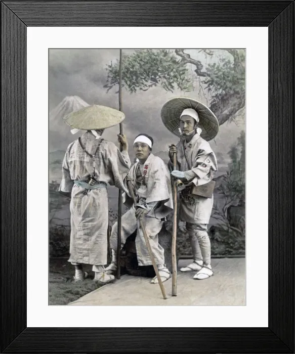 Framed Print : Pilgrims to Mount Fuiji, japan 1880s. Date: 1880s Framed Print : Pilgrims to Mount Fuiji, japan 1880s. Date: 1880s