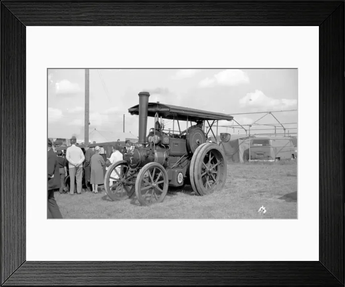 Framed Print : Aveling and Showmans Convertible Tractor Emma KE 1290 Framed Print : Aveling and Showmans Convertible Tractor Emma KE 1290