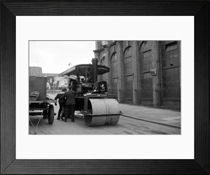Framed Print : Aveling & Porter Road Roller Desperate Dan NX 6283 Framed Print : Aveling & Porter Road Roller Desperate Dan NX 6283
