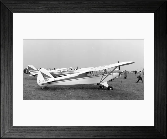 Framed Print : Piper PA-18 Super Cub G-AREN Framed Print : Piper PA-18 Super Cub G-AREN