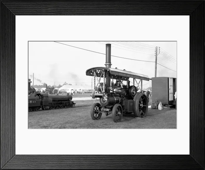 Framed Print : Foster Showmans Tractor 14589, Lord of the Isles Framed Print : Foster Showmans Tractor 14589, Lord of the Isles