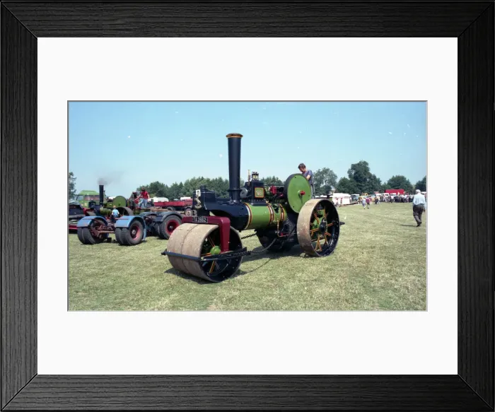 Framed Print : Aveling and Porter Road Roller 8752 Framed Print : Aveling and Porter Road Roller 8752