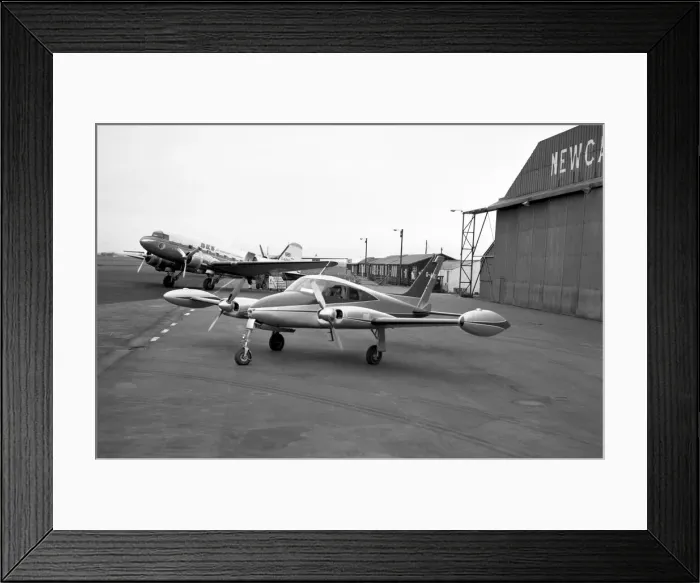 Framed Print : Cessna 310D G-ARBC Framed Print : Cessna 310D G-ARBC