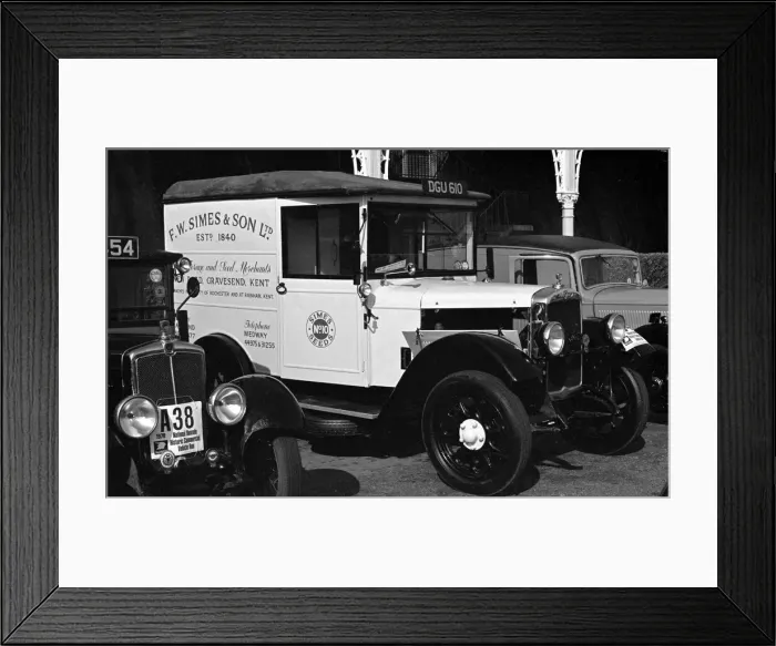 Framed Print : Morris 8 Commercial Framed Print : Morris 8 Commercial