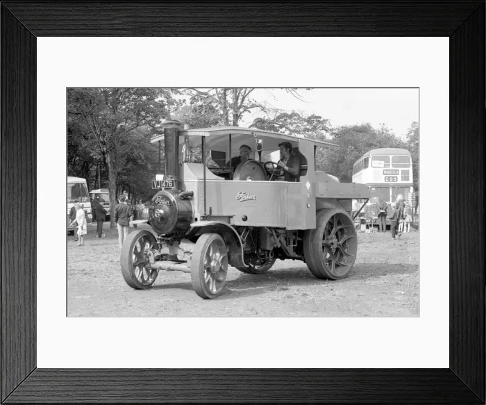 Framed Print : Foden Tractor 13266, Rosie Framed Print : Foden Tractor 13266, Rosie