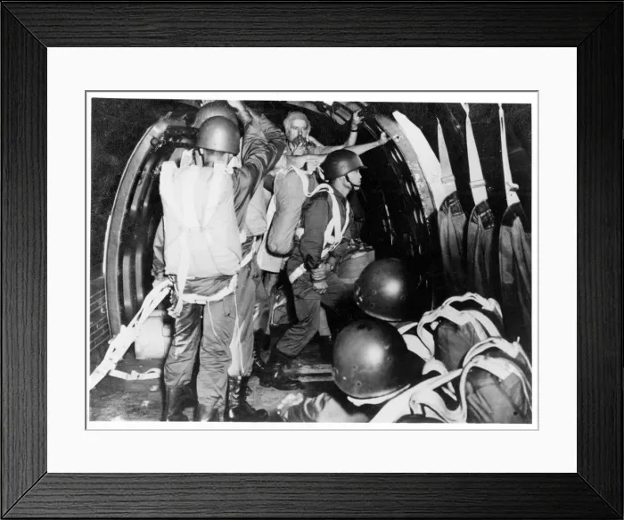 Framed Print : Thai paratroop trainees waiting for the green light Framed Print : Thai paratroop trainees waiting for the green light
