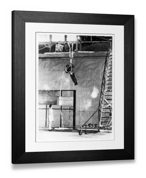 Framed Print : Thai paratroop trainee practising rapelling Framed Print : Thai paratroop trainee practising rapelling