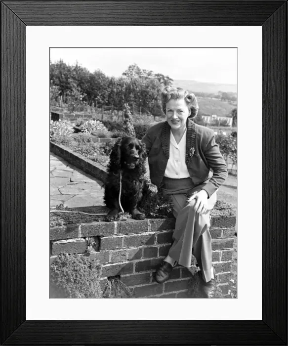 Framed Print : Gracie Fields with friends Framed Print : Gracie Fields with friends
