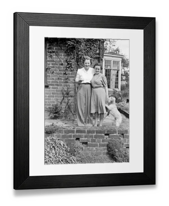 Framed Print : Gracie Fields with friends Framed Print : Gracie Fields with friends