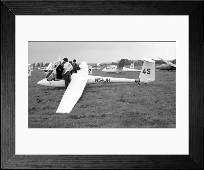 Framed Print : Schleicher ASW-20 N54JH - 4S Framed Print : Schleicher ASW-20 N54JH - 4S