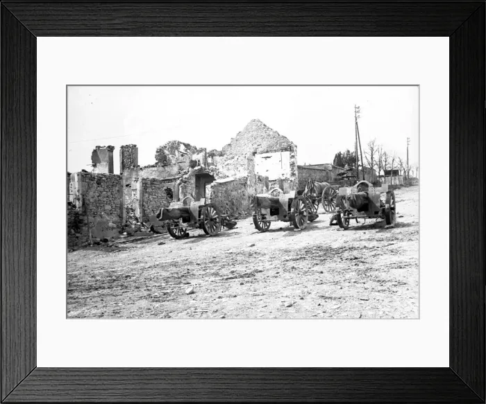 Framed Print : Canon de 155 C modele 1915 St. Chamond artillery pieces Framed Print : Canon de 155 C modele 1915 St. Chamond artillery pieces
