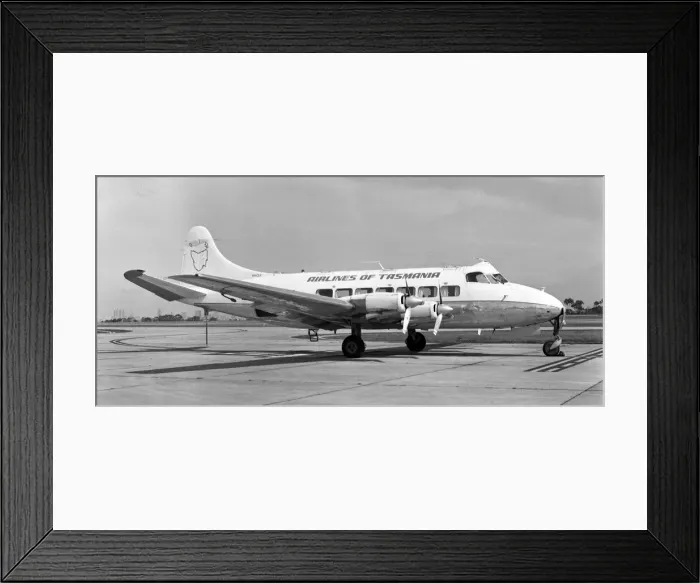 Framed Print : de Havilland Riley-Heron 2 VH-CLX Framed Print : de Havilland Riley-Heron 2 VH-CLX