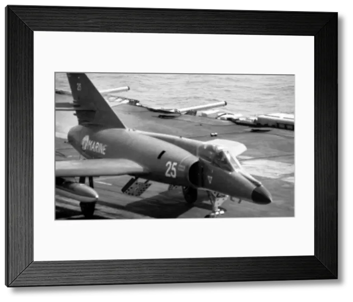 Framed Print : Dassault-Breguet Super etendard 25 Framed Print : Dassault-Breguet Super etendard 25