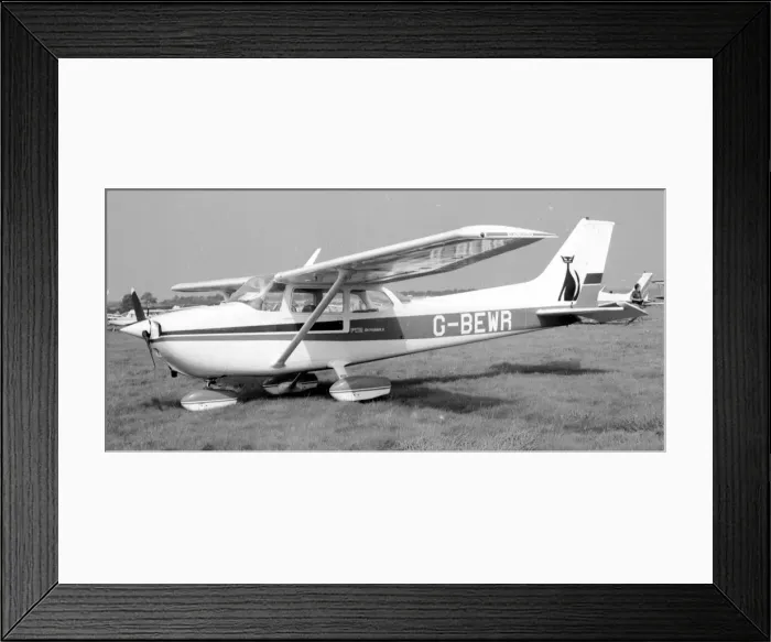 Framed Print : Reims-Cessna F172N Skyhawk II G-BEWR Framed Print : Reims-Cessna F172N Skyhawk II G-BEWR