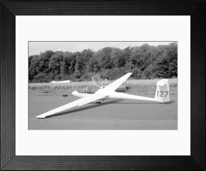 Framed Print : Schleicher ASW19 ELA Framed Print : Schleicher ASW19 ELA