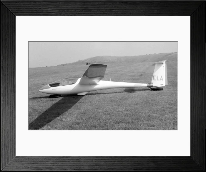Framed Print : Schleicher ASW19 ELA Framed Print : Schleicher ASW19 ELA