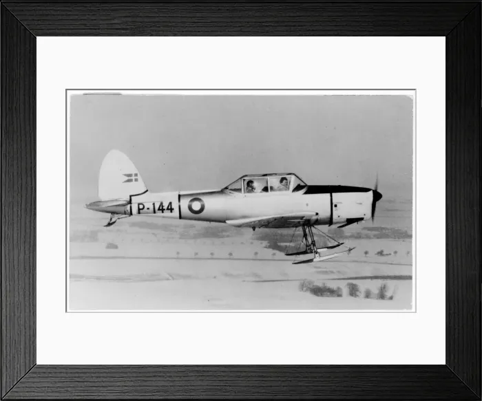 Framed Print : de Havilland DHC-1 Chipmunk P-144 Framed Print : de Havilland DHC-1 Chipmunk P-144