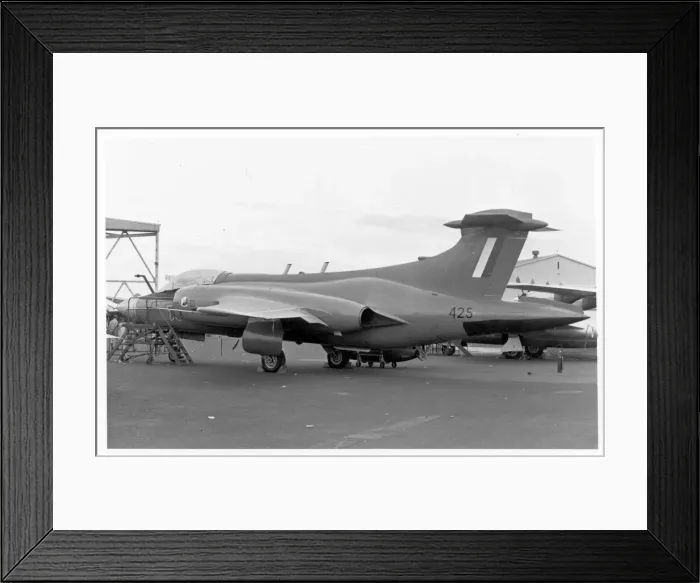 Framed Print : Hawker Siddeley Buccaneer S. 50 425 Framed Print : Hawker Siddeley Buccaneer S. 50 425