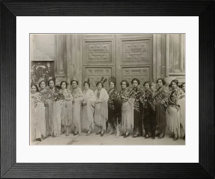 Framed Print : During the Verbenas festival in Madrid, there is a competition for the best shawls Framed Print : During the Verbenas festival in Madrid, there is a competition for the best shawls