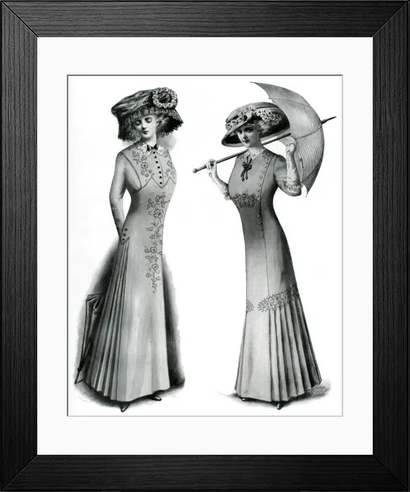 Framed Print : Morning frocks for the seaside 1909 Framed Print : Morning frocks for the seaside 1909