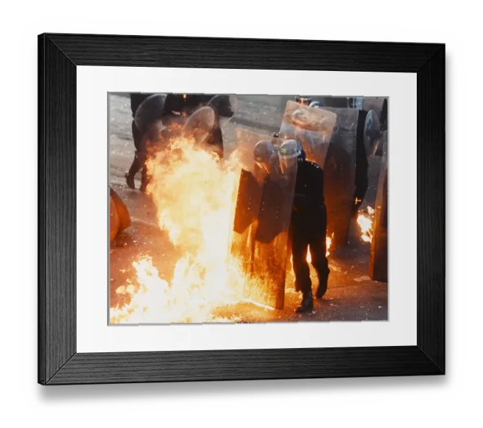 Framed Print : POLICE RIOT TRAINING Framed Print : POLICE RIOT TRAINING