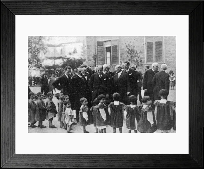 Framed Print : MUSSOLINI E BAMBINI
