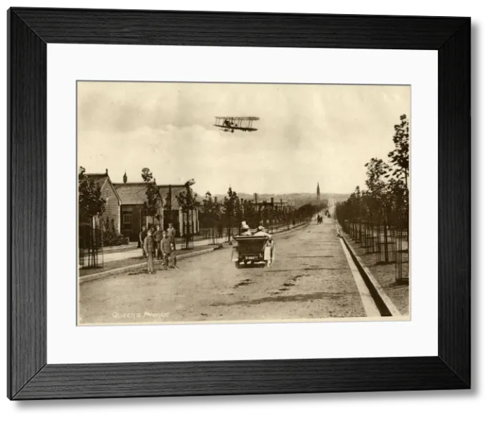 Framed Print : Queens Avenue, Aldershot, Hampshire Framed Print : Queens Avenue, Aldershot, Hampshire