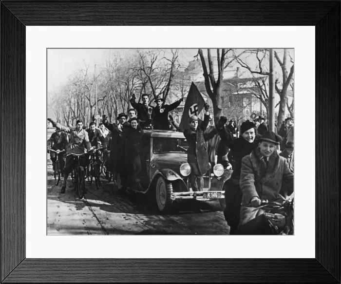 Framed Print : Nationalist Socialist rally in Graz - Anschluss Framed Print : Nationalist Socialist rally in Graz - Anschluss