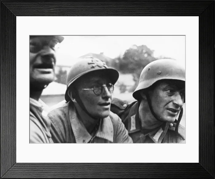 Framed Print : Soldiers WWII Framed Print : Soldiers WWII