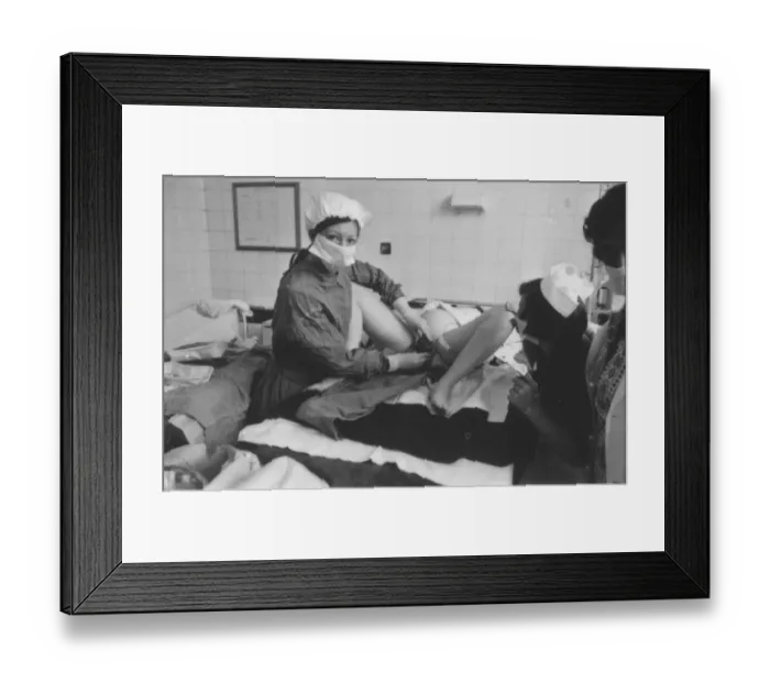 Framed Print : Birth of a baby, Rochford General Hospital, Essex Framed Print : Birth of a baby, Rochford General Hospital, Essex