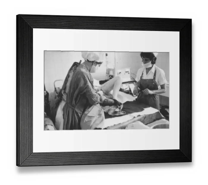 Framed Print : Birth of a baby, Rochford General Hospital, Essex Framed Print : Birth of a baby, Rochford General Hospital, Essex