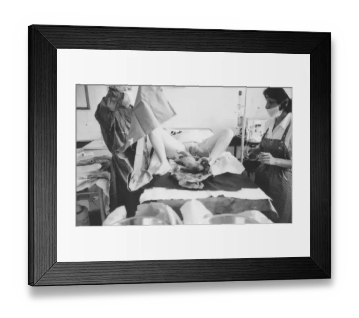 Framed Print : Birth of a baby, Rochford General Hospital, Essex Framed Print : Birth of a baby, Rochford General Hospital, Essex