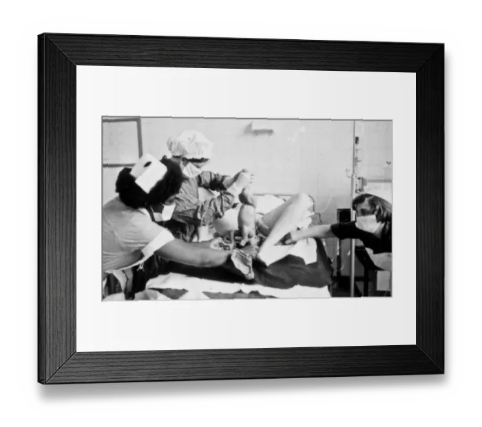 Framed Print : Birth of a baby, Rochford General Hospital, Essex Framed Print : Birth of a baby, Rochford General Hospital, Essex