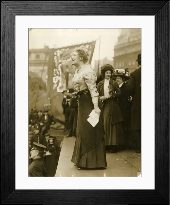 Framed Print : Suffragettes protesting in Trafalgar Square Framed Print : Suffragettes protesting in Trafalgar Square