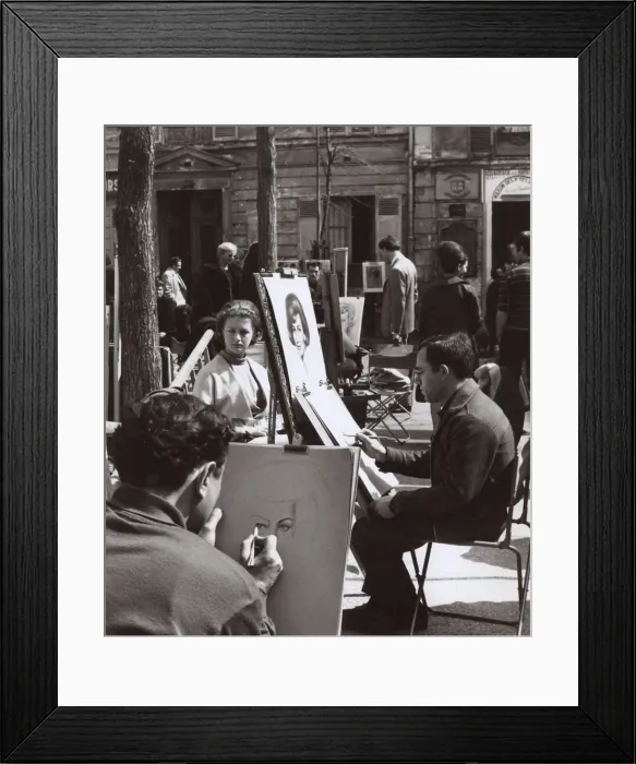 Framed Print : Street artists at work in Paris Framed Print : Street artists at work in Paris