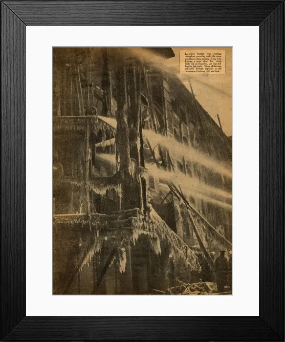 Framed Print : LCC-LFB Warehouse fire, Butlers Wharf, Bermondsey Framed Print : LCC-LFB Warehouse fire, Butlers Wharf, Bermondsey