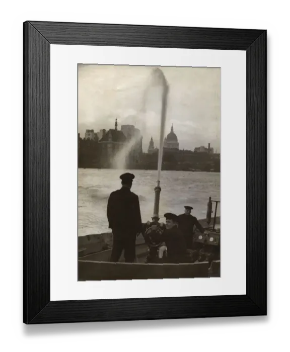 Framed Print : London Fire Brigade firemen on a fireboat, River Thames Framed Print : London Fire Brigade firemen on a fireboat, River Thames