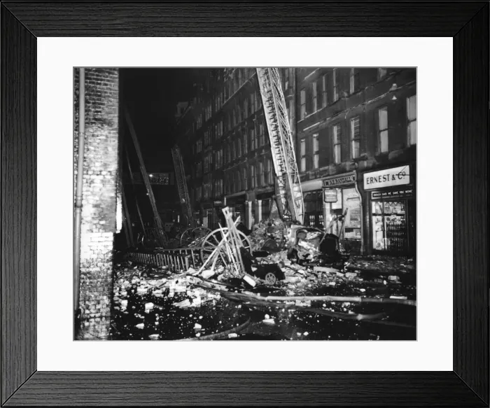 Framed Print : Blitz in London -- ladders and rubble, WW2 Framed Print : Blitz in London -- ladders and rubble, WW2