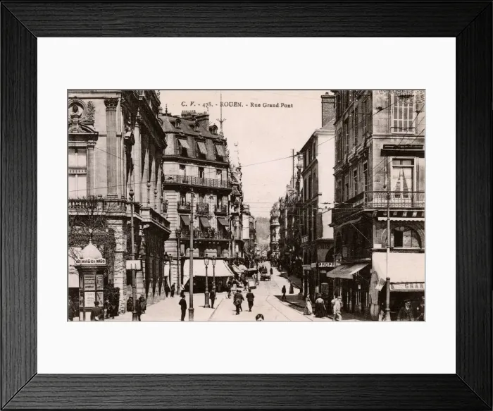 Framed Print : Rue Grand Pont, Rouen, Northern France
